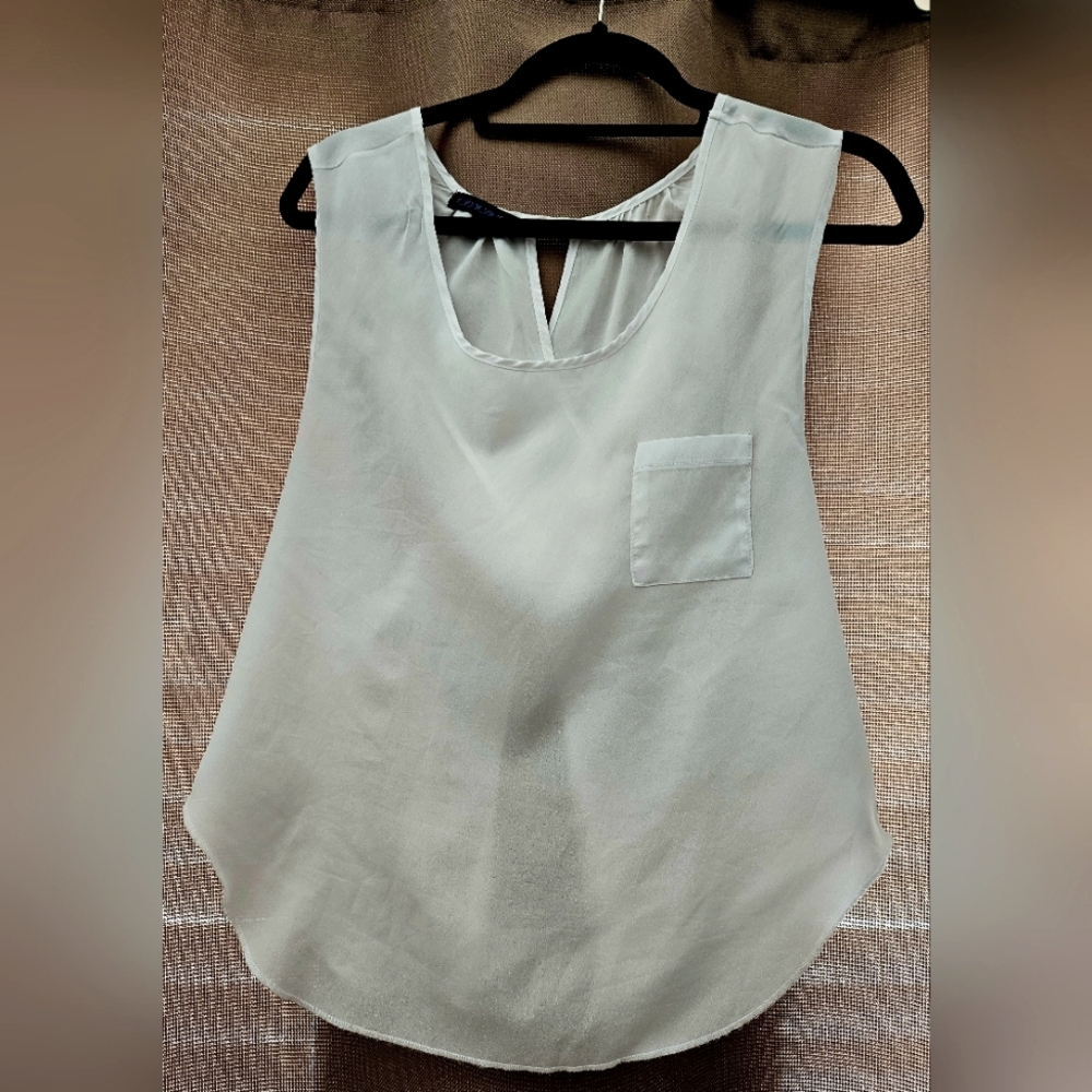 White Open back Sleeveless Top